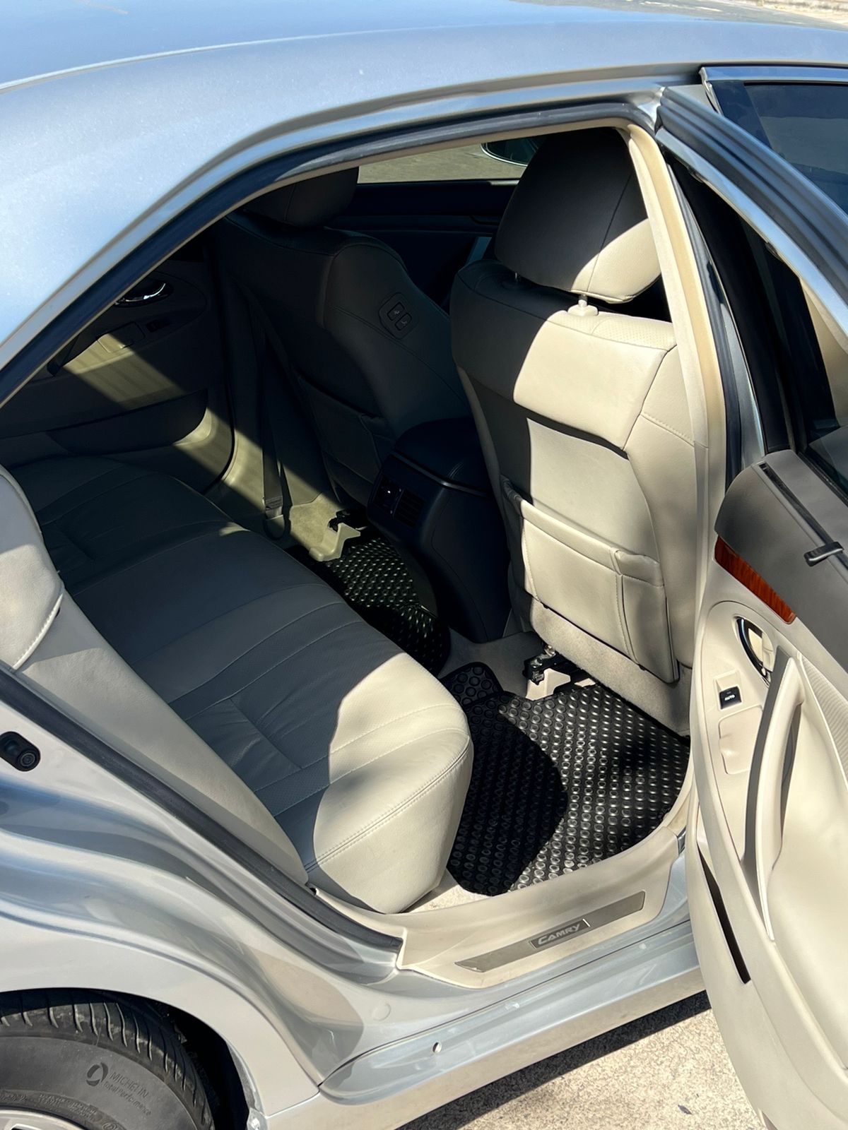 TOYOTA Camry - 2,4 CVT Hybrid, 150 hp 2010 yi — 4
