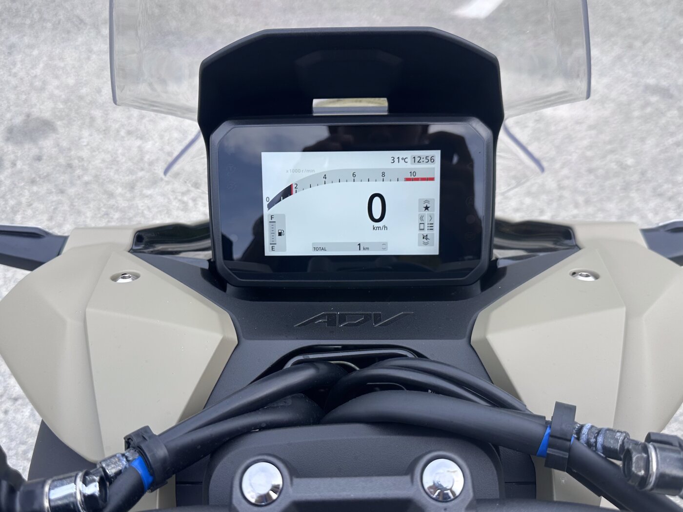 Honda ADV 160cc RoadSync — 4