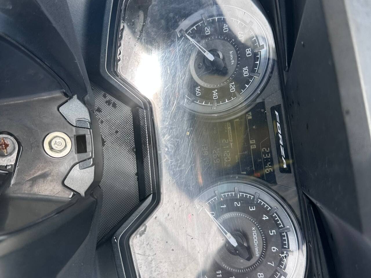 Honda Forza 350cc Keyless — 11