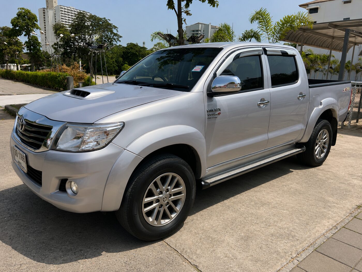 TOYOTA Hilux - 3,0TD AT, 171 hp 2012 yi