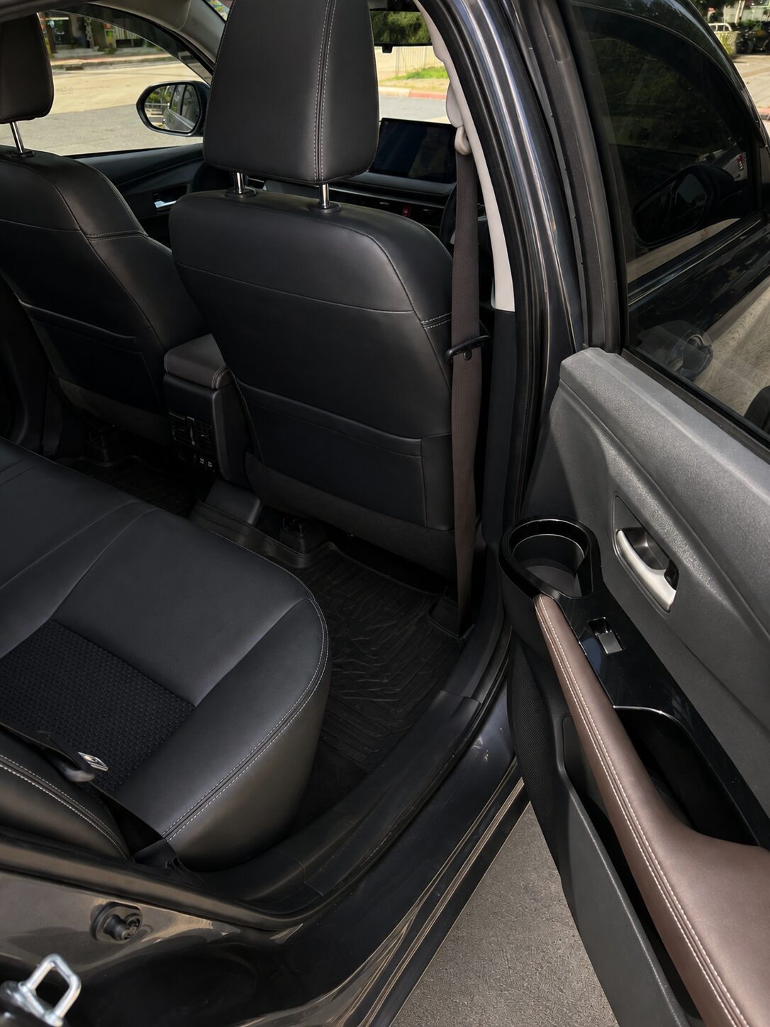 TOYOTA Yaris - 1,2 CVT, 94 hp 2023 yi — 4