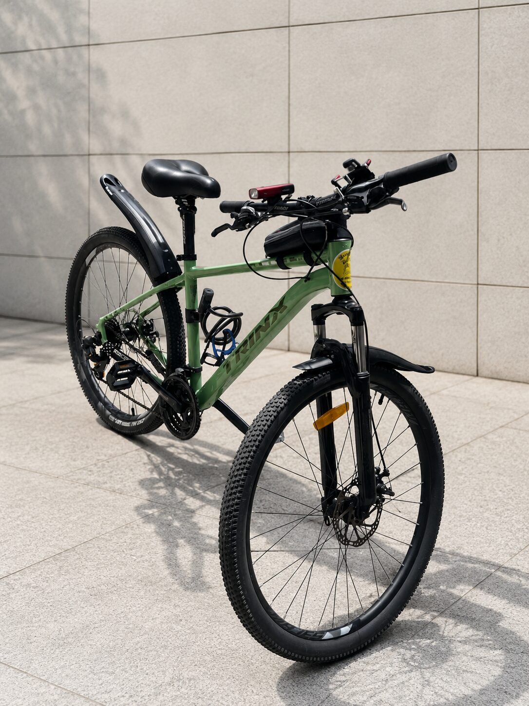 Trinx M600 Mountain Bike
