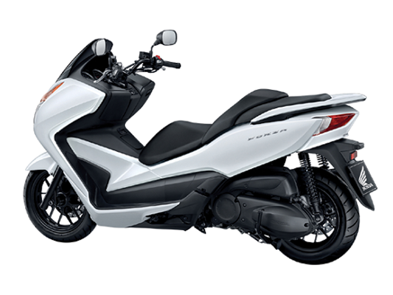 本田 Forza 300cc 踏板摩托车 2013 年款