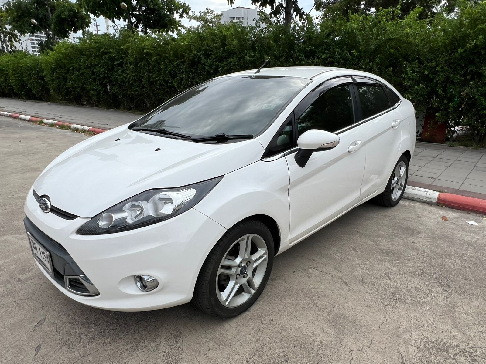 福特 Fiesta 1.6 自动挡 汽车 2012 年款
