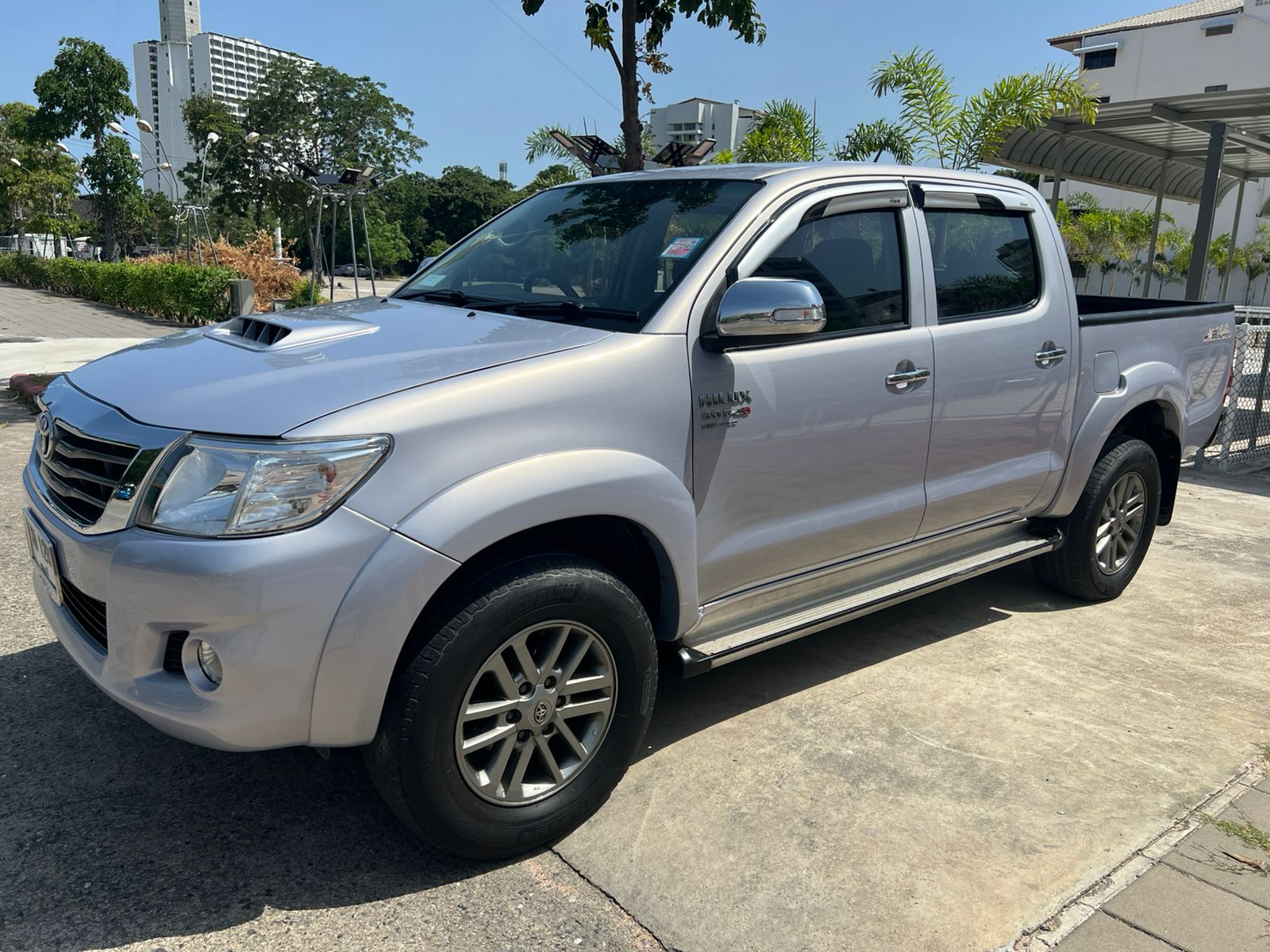 TOYOTA Hilux - 3,0TD AT, 171 hp 2012 yi