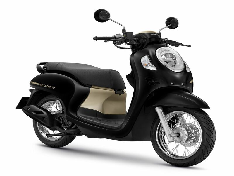 Rent Honda Forza 350 2022 from US$ 59/day in Central Athens Regional Unit  Greece, 5052769