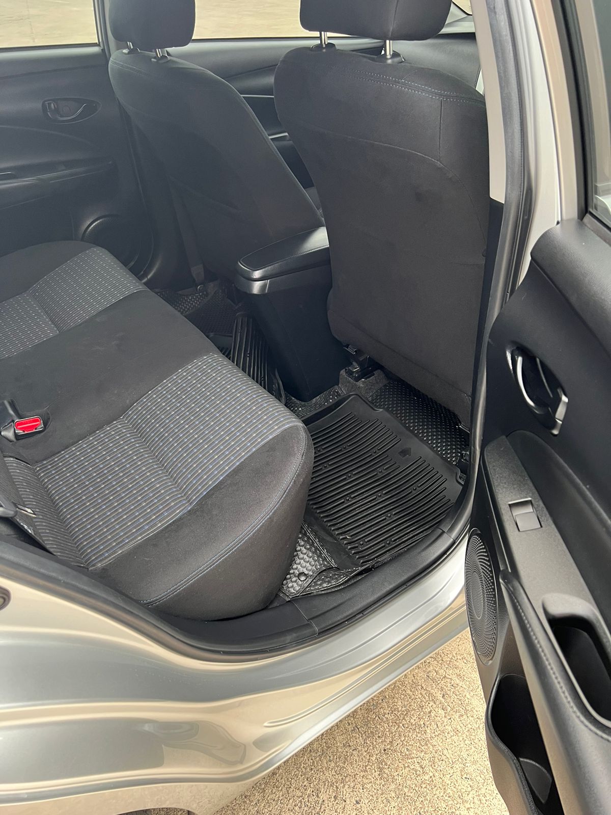 丰田 Yaris 1.2 升 CVT 86 马力 汽车 2018 年款