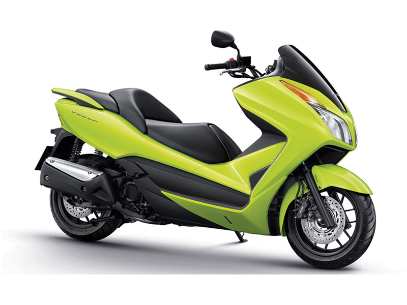 本田 Forza 300cc 踏板摩托车 2013 年款
